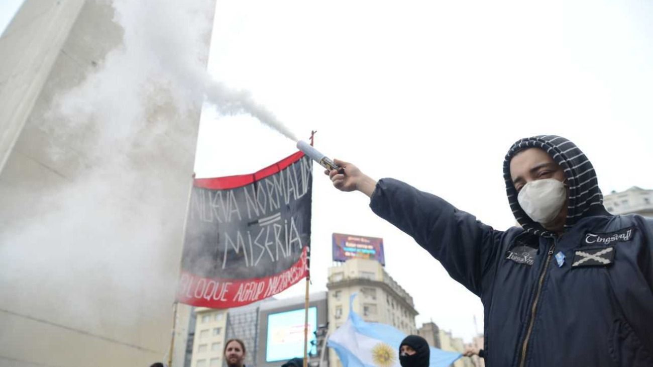 Nueva marcha anti cuarentena en el Obelisco.