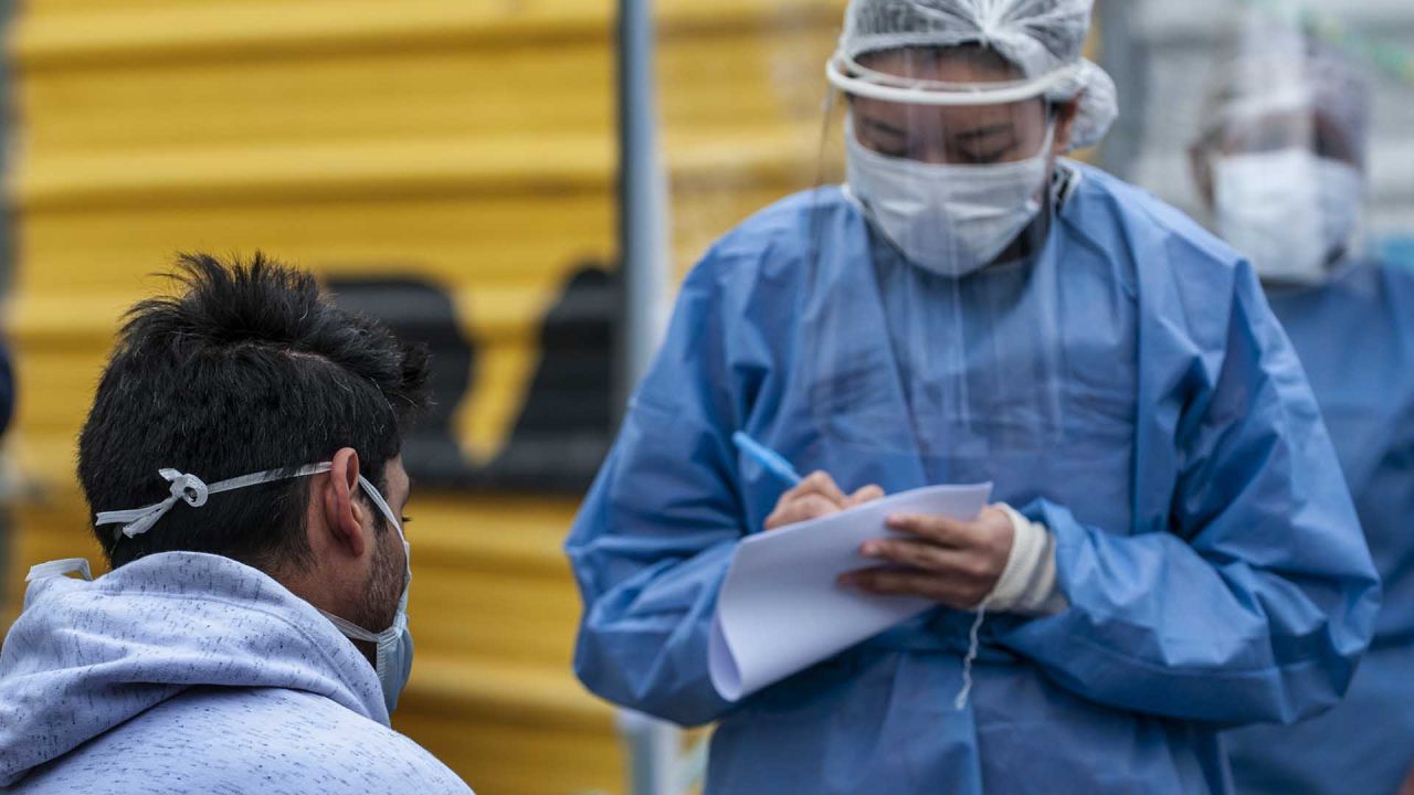 Con la Plaza de los Vecinos como base, en la intersección de las avenidas Belgrano y Jujuy en Balvanera, comenzó el Operativo Detectar, supervisado por el Dr. Gabriel Battistella. | Foto:Juan Ferrari