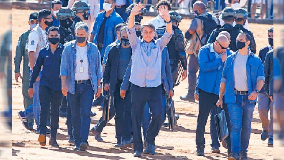 20200605_bolsonaro_brasil_tapaboca_cedoc_g