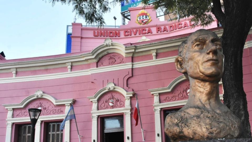 DISPUTAS:pujas entre sectores internos por la renovación de autoridades pese al nuevo cronograma electoral del partido