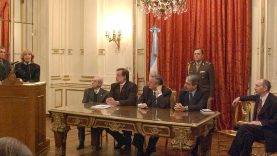 Beatriz Gurevich hablando en el acto en el salón Sur de la Casa Rosada.