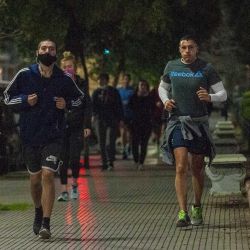 Ya está permitido salir a correr en Buenos Aires; de 20.00 a 08.00 hs, en el parque más cercano al domicilio, sin barbijo, y manteniendo distancia entre corredores | Foto:Juan Ferrari