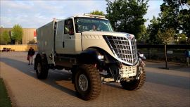En una categoría dominada por grandes marcas como Iveco y Kamaz, el DKR3 se destaca por sus increíbles características técnicas.