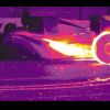 Imagen de un auto de Fórmula 1 registrada por la termografía que muestra la intensidad del color en la parte más caliente de la máquina, en la zona posterior central.