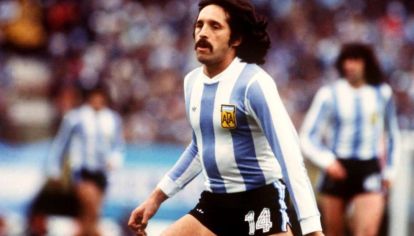 CON 4 GOLES, LUQUE FUE EL SEGUNDO MAXIMO GOLEADOR DEL CAMPEON DEL MUNDO.