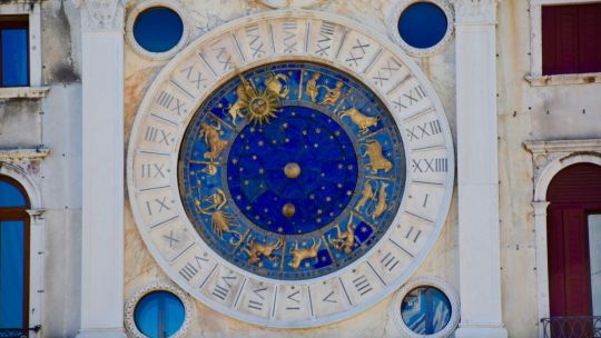 Cuarentena y astrología