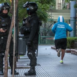 Mientras se considera retroceder a Fase 1, los ciudadanos de Buenos Aires vuelven lentamente a sus actividades normales. | Foto:Juan Ferrari