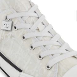 Las icónicas zapatillas Dior, B23, son objeto de deseo en Instagram