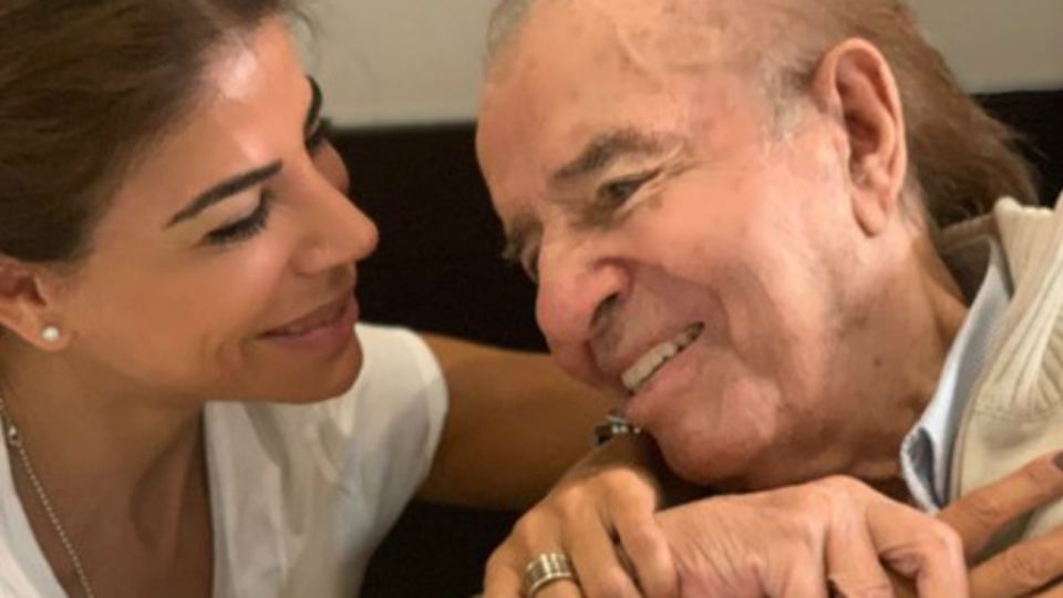 Zulema, hija del ex mandatario nacional, posteó una foto en la que están juntos.