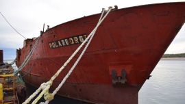 Este será el barco que hoy hundirán en Las Grutas, Río Negro.