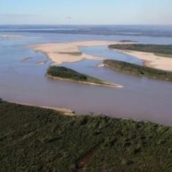 La bajante del río Paraná dejó al descubierto varios bancos y pozones extraordinarios en otras épocas.