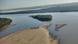 La bajante del río Paraná dejó al descubierto varios bancos y pozones extraordinarios en otras épocas.