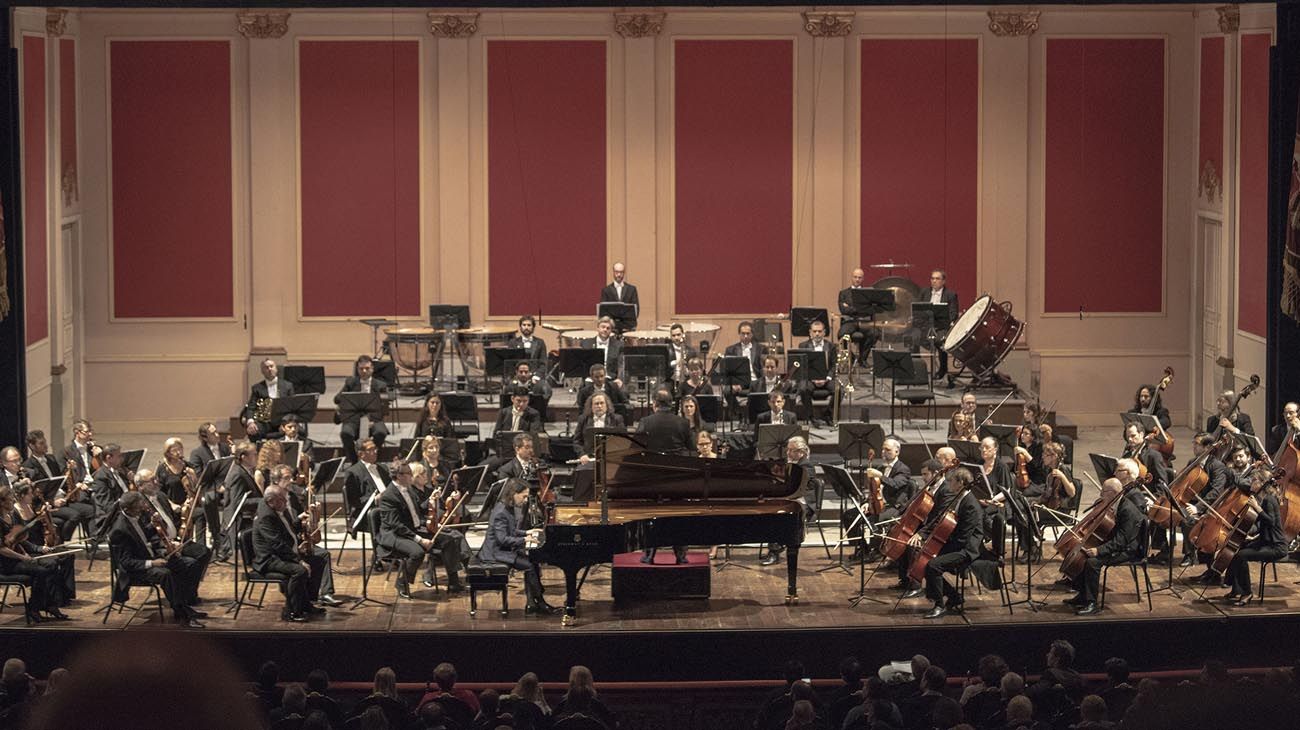 Horacio Lavandera y la Orquesta Filarmónica de Buenos Aires | Foto: gentileza Arnaldo Colombaroli