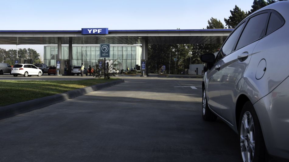 Descuentos y servicio 24 horas: “Estación al servicio”, los beneficios de YPF en cuarentena 20200618
