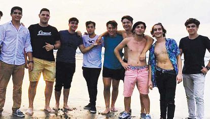 Manada. Los rugbiers del club Náutico Arsenal Zárate, acusados de asesinar a Báez Sosa.