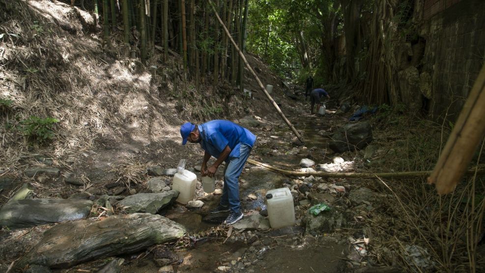 As The Spectre Of Covid Looms, Venezuelans Are Still Without Water 