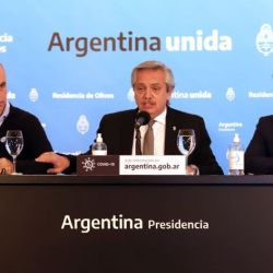 El presidente Alberto Fernández junto al jefe de gobierno porteño Horacio Rodríguez Larreta y el gobernador bonaerense Axel Kicillof.