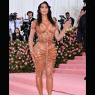 Kim Kardashian mostró el corset extremo que usa para tener una mínima cintura
