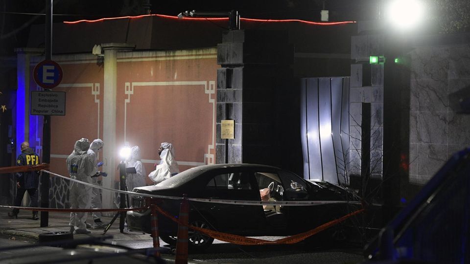 Man crashes car into gates of Chinese Embassy in Buenos Aires Buenos