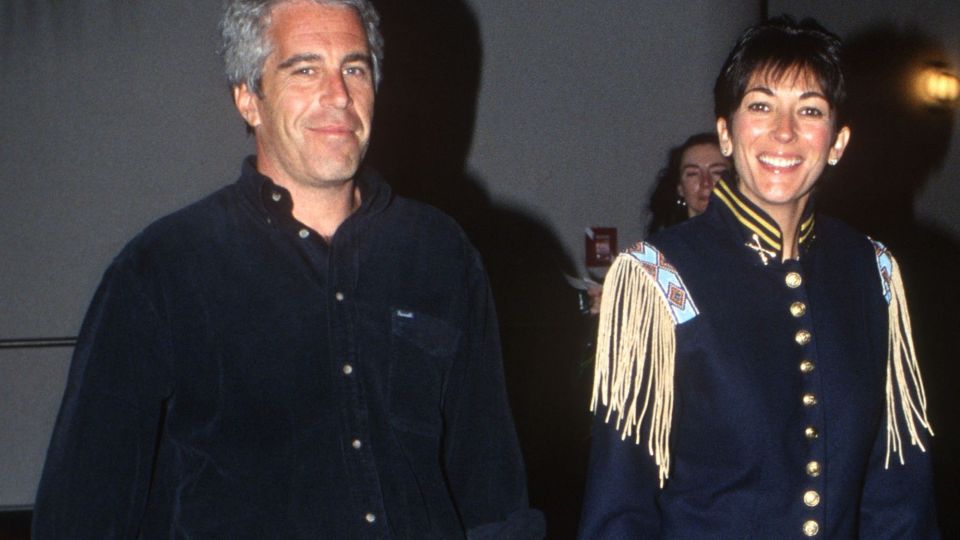La pareja se mostró unida hasta poco antes del encarcelamiento de Epstein.