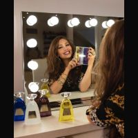 Thalía mostró su lujosa casa y su increíble colección de zapatos