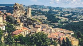 En la región italiana de Molise, el pueblo San Giovanni in Galdo ofrece vacaciones gratis como fórmula para atraer a los viajeros y hacerse conocido.