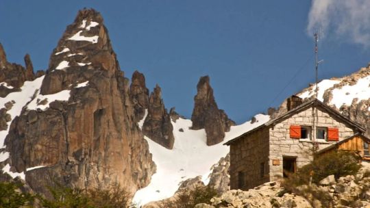 "Tesoros por descubrir" es la propuesta que abarca ocho circuitos y unos 50 destinos que están promocionando en el exterior. Muestran naturaleza, aventura, actividades rurales, de enoturismo y bienestar.