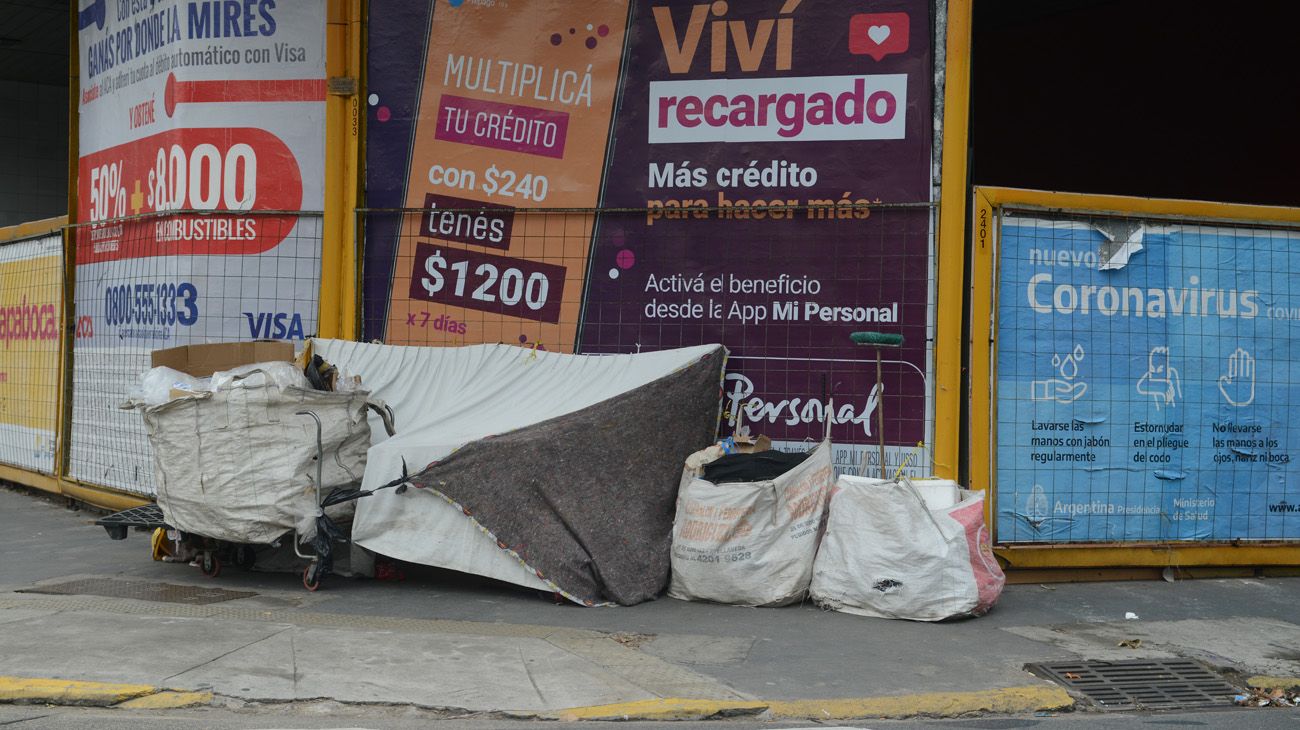 Ciudadanos del olvido, como es la cuarentena de la gente en situación de calle  