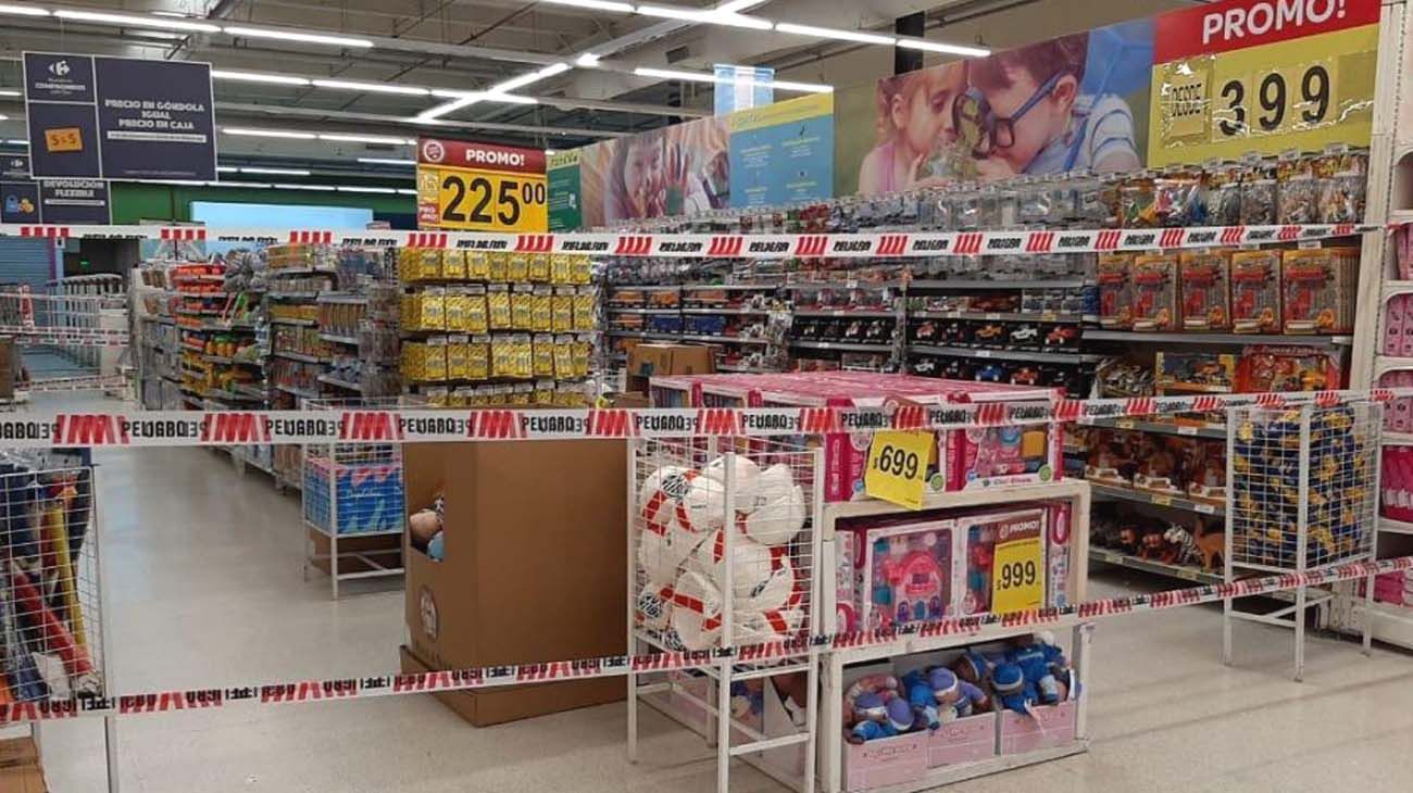 Los municipios de Lanús y Tres de Febrero restringen la venta de productos no esenciales en supermercados