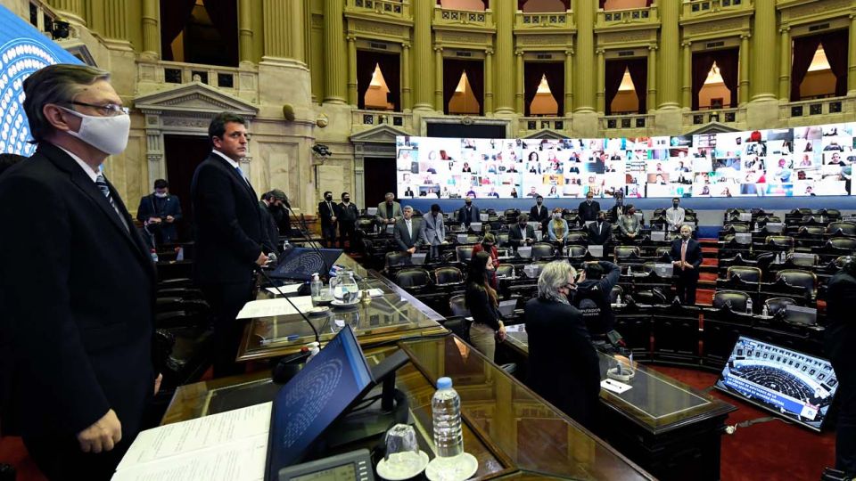 "Cuando vuelvan las sesiones, serán con menos diputados presentes en el recinto"