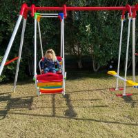 Matilda Salazar en su parque de juegos