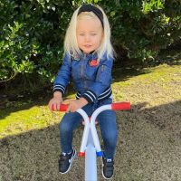 Matilda Salazar en su parque de juegos