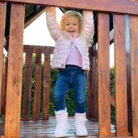 Matilda Salazar en su parque de juegos