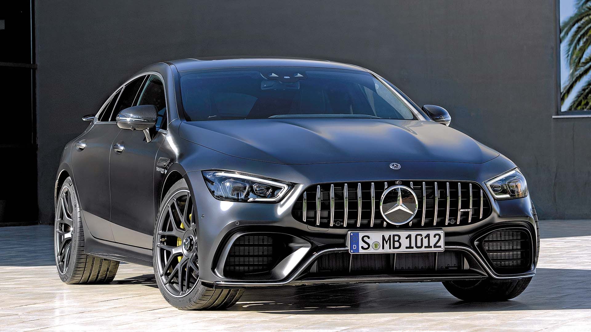 AMG gt 63s багажник