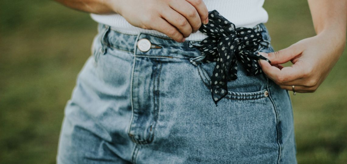 Jeans folded up: El regreso del estilo que se llevó en los 90 
