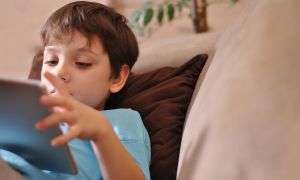 Niños con tablets