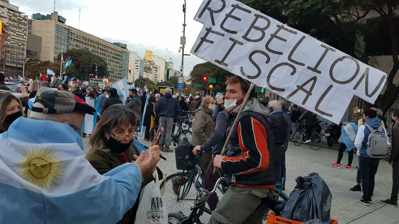 9 de julio 2020: cacerolazo y protestas contra el gobierno de Alberto Fernández.