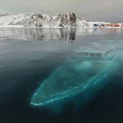El "Mar Sem Fim" se hundió en la bahía Maxwell de Ardley Cove, Antártida.