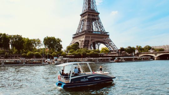 La “nueva normalidad” en París: Turismo, moda y eventos post confinamiento
