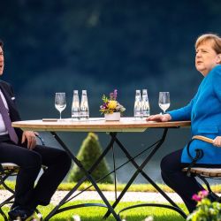 Conte y Merkel reunidos ayer para hablar de los problemas de la UE.  | Foto:CEDOC
