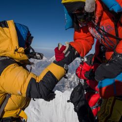 Escenas del documental de National Geographic Perdidos en el Everest.