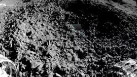 La sustancia gelatinosa lunar que analizan científicos chinos.