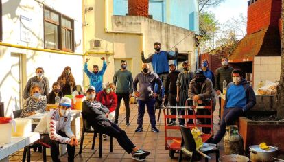 El club de Villa del Parque le da de comer a 400 personas por semana