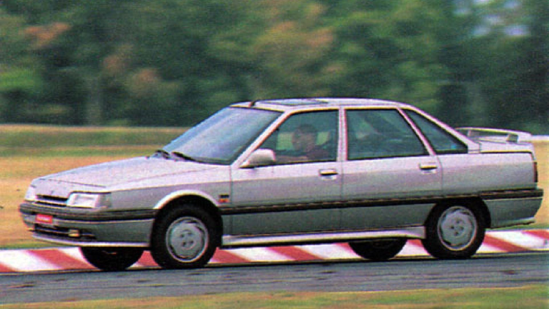 Рено 21 год. Renault 21. Рено 21 хэтчбек. Renault 21 1986. Рено 21 GTS Невада.