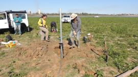 Entre otros objetivos, quieren determinar cómo y cuando se originó la laguna.can determinar cuál fue el orgien