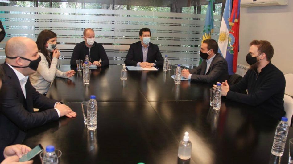 Insaurralde firmó con Wado de Pedro la adhesión al Programa de Apoyo a la Asistencia Local en la Emergencia