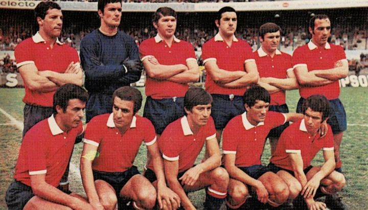 El equipo de Independiente que se consagró campeón del Metropolitano de 1970 ante Racing. 