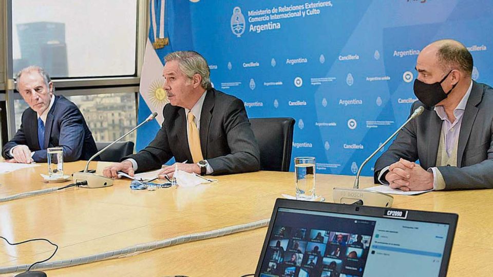 20200726_felipe_sola_cancilleria_g