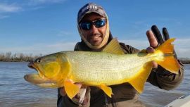 En cuarentena, los guías de Villa Paranacito igual pueden darse el gusto de pescar, porque en Entre Ríos la pesca está habilitada.