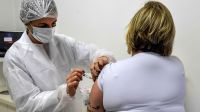 Brasil: voluntarios recibieron dosis de la vacuna contra el Covid-19 de la Universidad de Oxford.